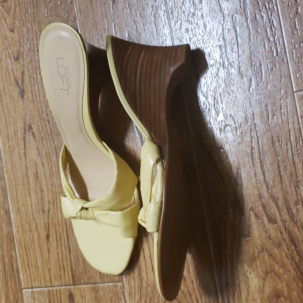 Loft wedge heeled sandals Size 8 - Picture 3 of 9